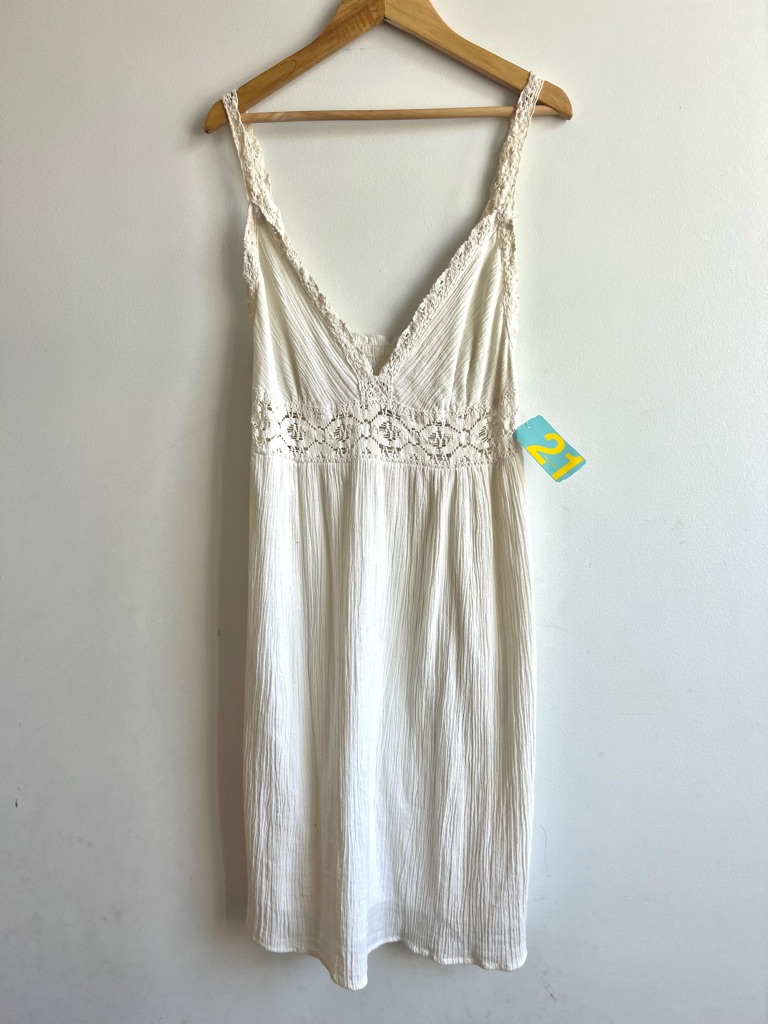 Women's Crochet Lace-Trim Dress/Swim Cover Up In Cream Coastal Cowgirl